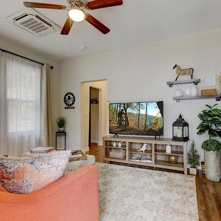 Mountain Bungalow-Walk To Downtown/Biker'S Dream! Хот-Спрингс Экстерьер фото